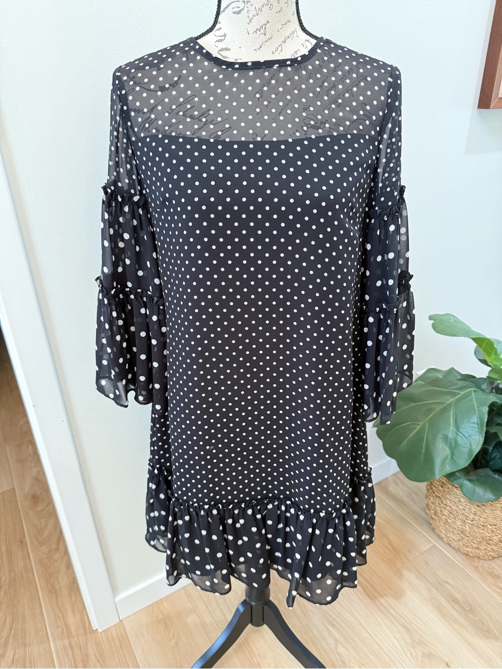 Eliza J Polka Dot Shift Dress Size 8 Black White Ruffle Sleeve Sheer Overlay